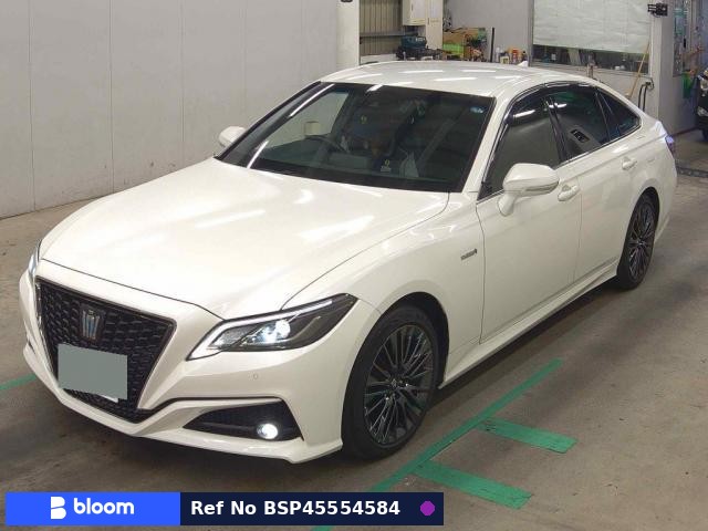 2019 Toyota Crown Hybrid