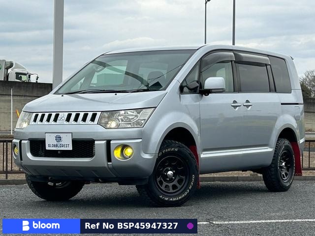 2011 Mitsubishi Delica D5