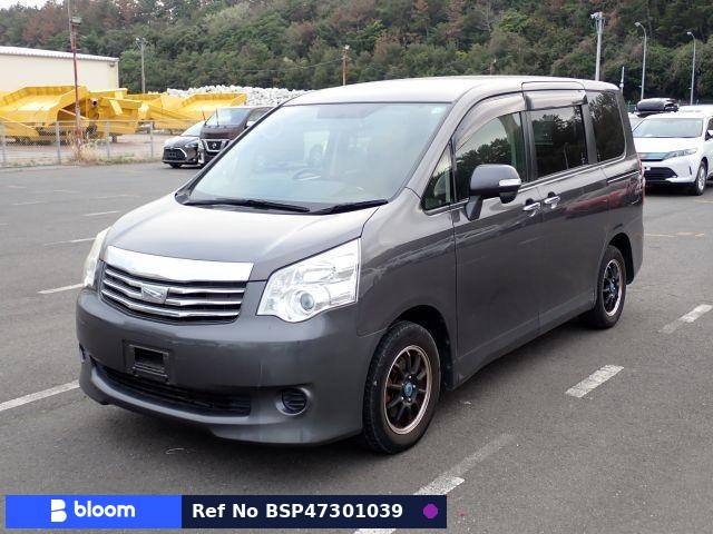 2012 Toyota Noah