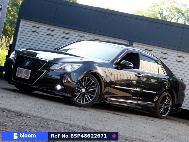 2014 Toyota Crown Hybrid