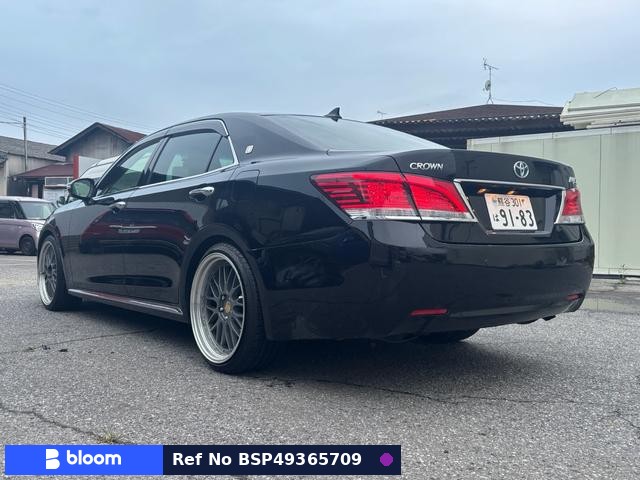 2013 Toyota Crown Majesta