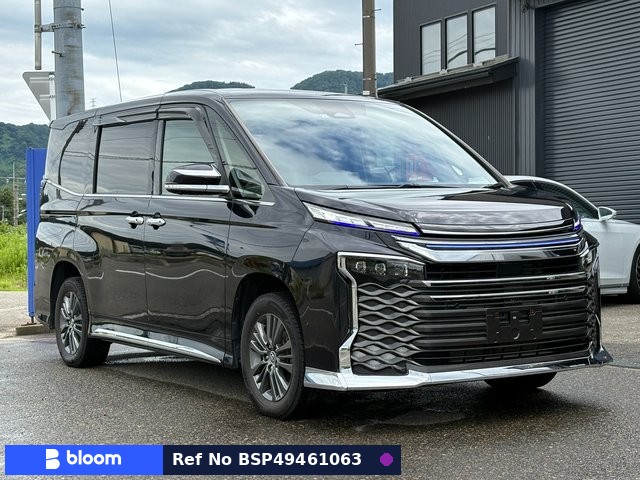 2023 Toyota Voxy
