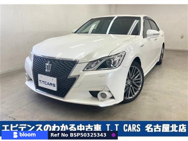 2013 Toyota Crown Hybrid
