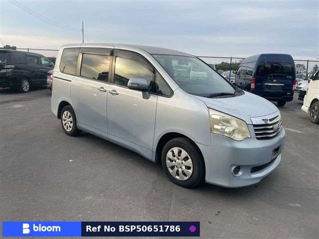 2011 Toyota Noah