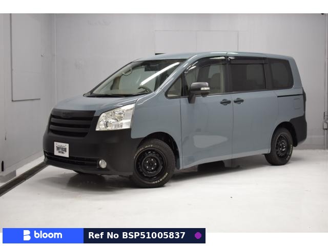 2010 Toyota Noah