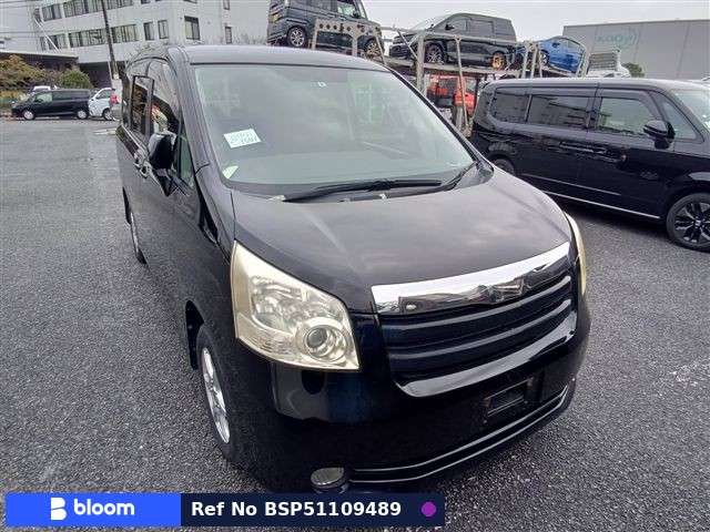 2007 Toyota Noah