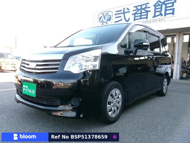 2013 Toyota Noah