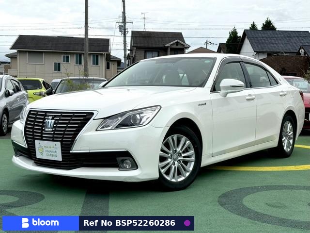 2013 Toyota Crown Hybrid