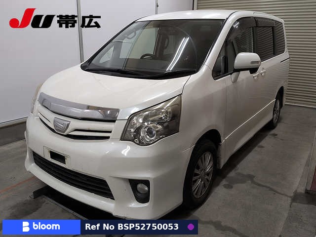 2010 Toyota Noah