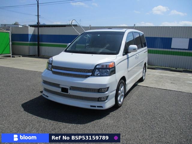 2002 Toyota Voxy