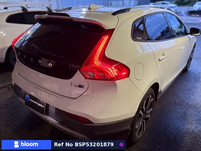 2017 Volvo V40