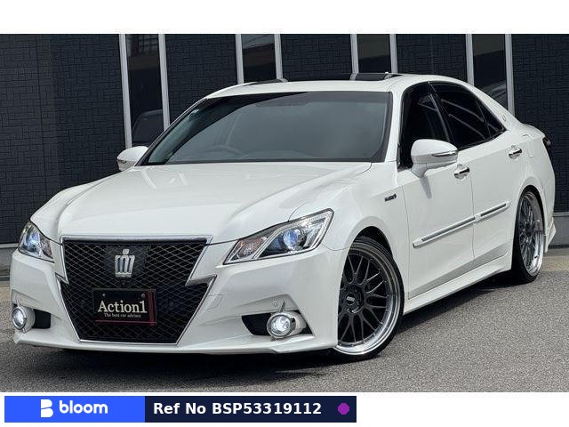 2013 Toyota Crown Hybrid