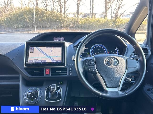 2015 Toyota Voxy