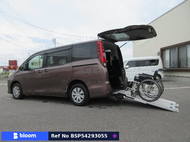 2016 Toyota Noah