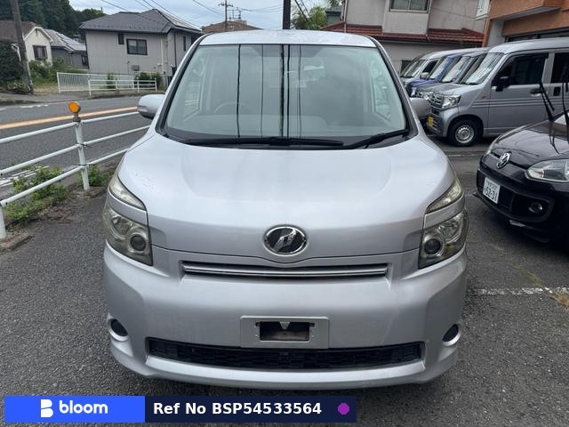 2009 Toyota Voxy