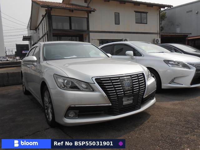 2014 Toyota Crown Hybrid