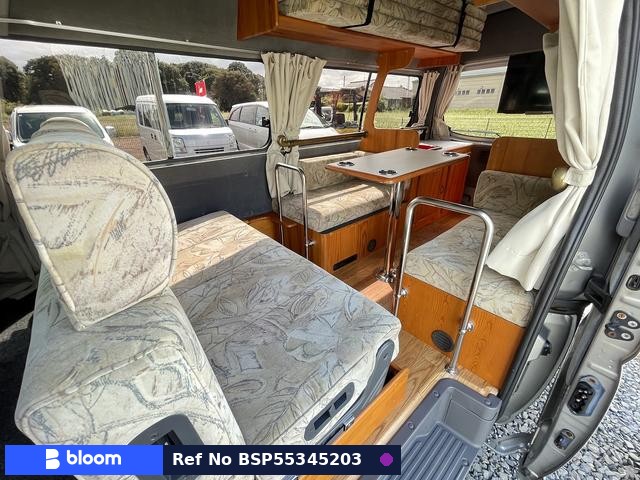 2005 Nissan Caravan