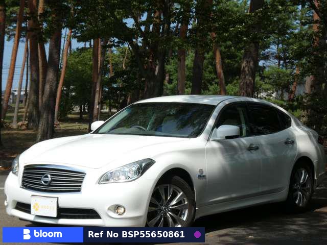 2013 Nissan Fuga Hybrid