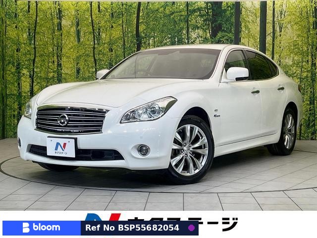 2013 Nissan Fuga Hybrid