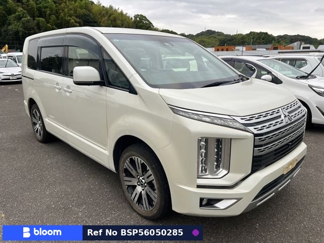 2019 Mitsubishi Delica D5
