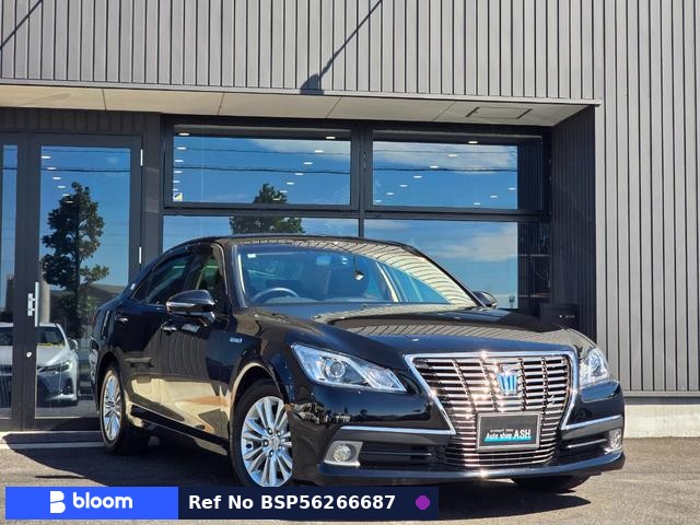2013 Toyota Crown Hybrid