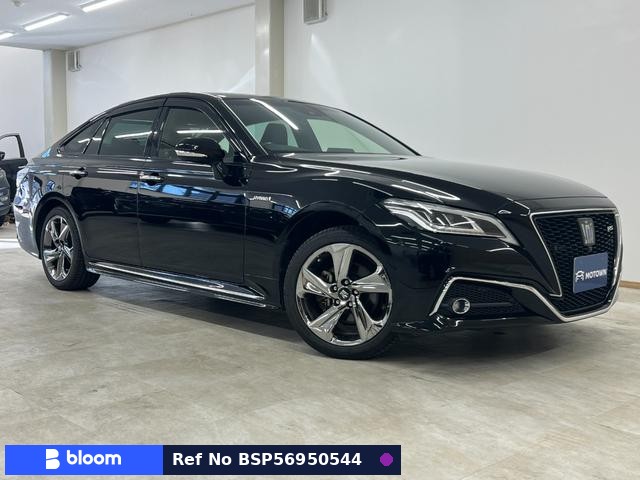 2019 Toyota Crown Hybrid