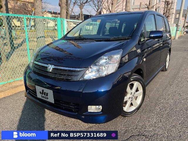 2004 Toyota Isis
