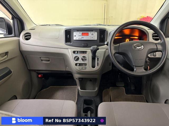 2016 Daihatsu Mira ES