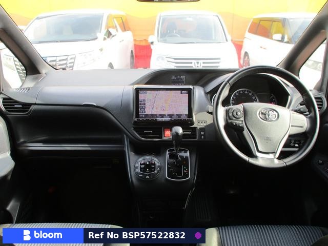 2015 Toyota Voxy