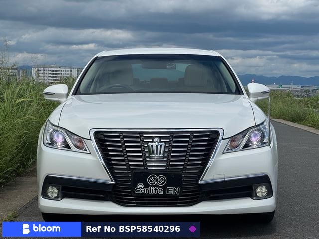2013 Toyota Crown