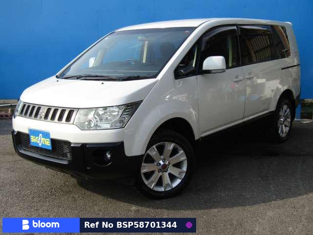 2012 Mitsubishi Delica D5