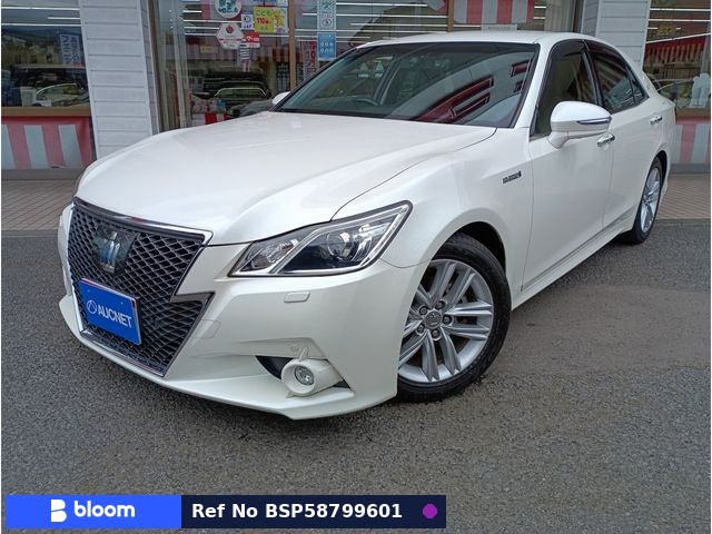 2015 Toyota Crown Hybrid
