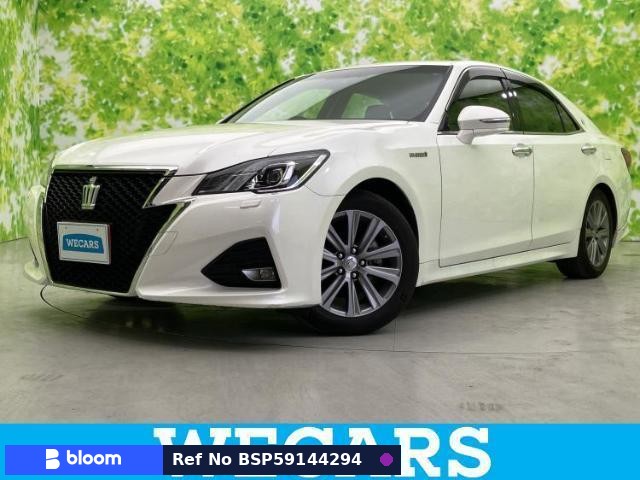 2016 Toyota Crown Hybrid