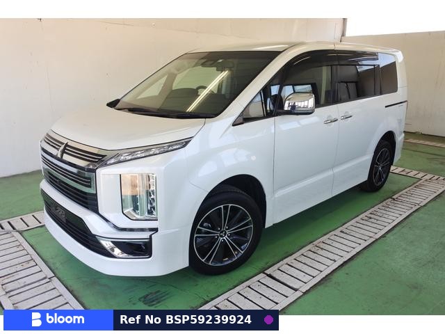 2019 Mitsubishi Delica D5