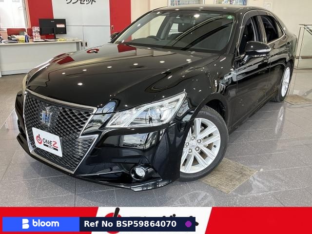 2013 Toyota Crown Hybrid
