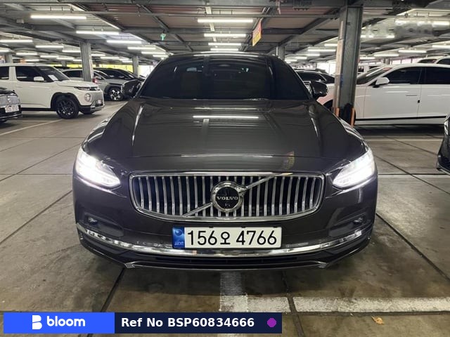 2022 Volvo S90