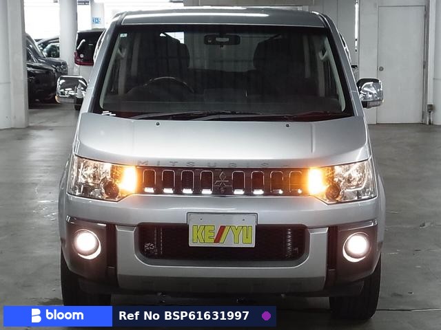 2012 Mitsubishi Delica D5