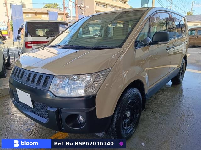 2010 Mitsubishi Delica D5