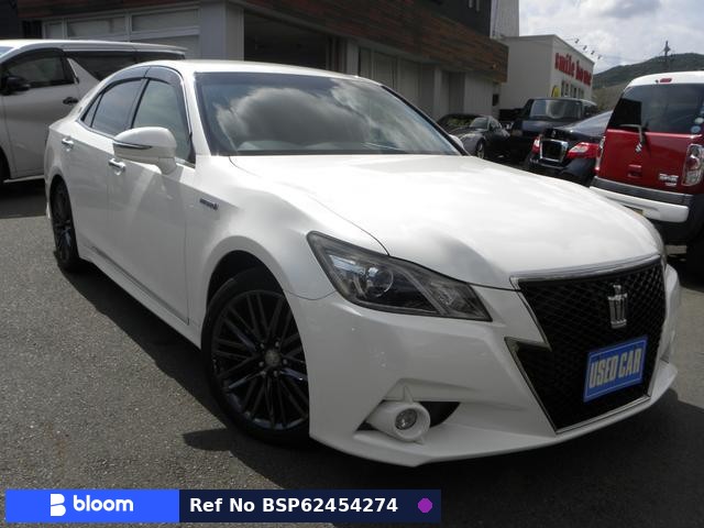 2014 Toyota Crown Hybrid