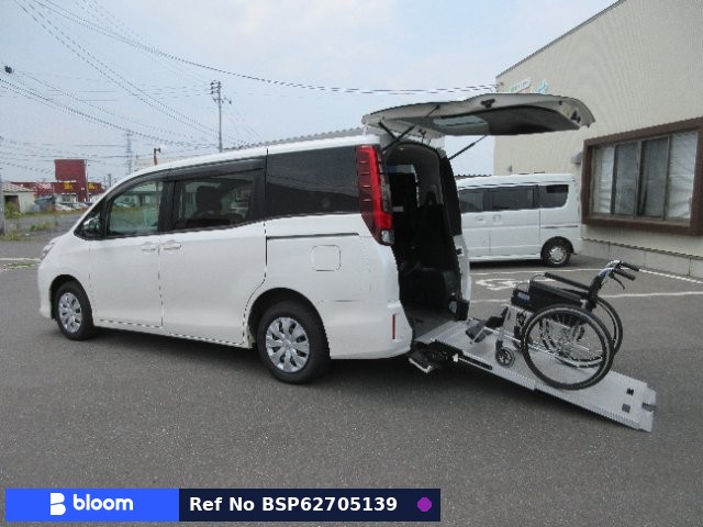 2015 Toyota Noah