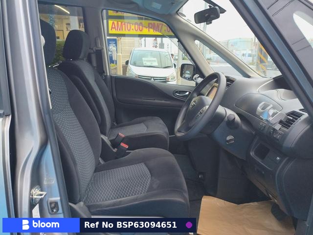 2011 Nissan Serena