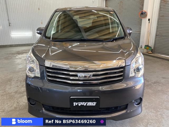 2010 Toyota Noah