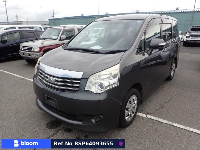 2011 Toyota Noah