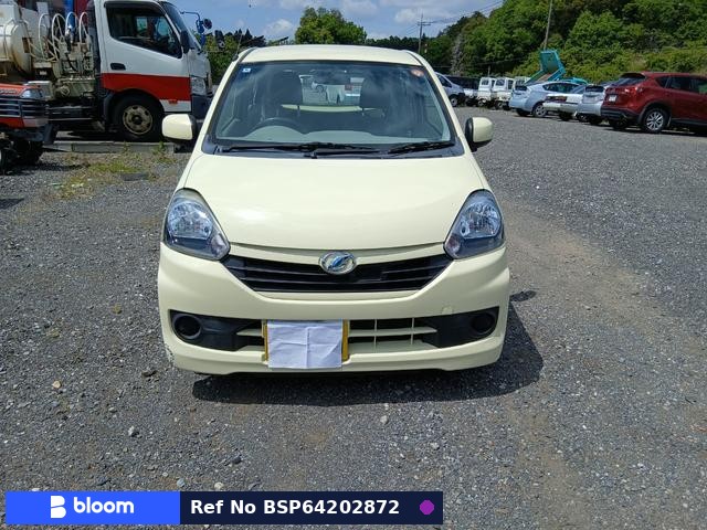 2016 Daihatsu Mira ES