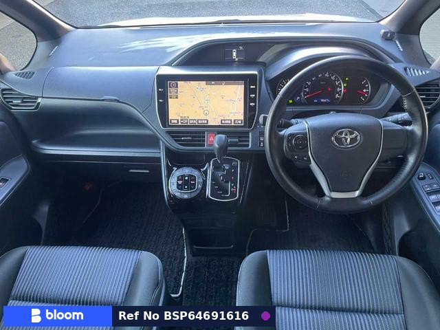 2017 Toyota Voxy