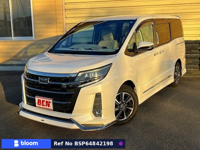 2017 Toyota Noah