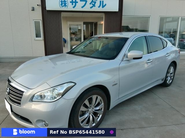 2010 Nissan Fuga Hybrid