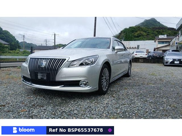 2013 Toyota Crown Majesta