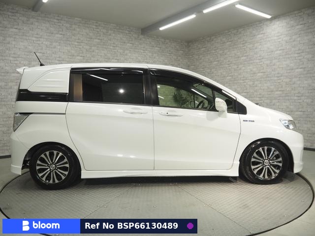 2014 Honda Freed Spike Hybrid