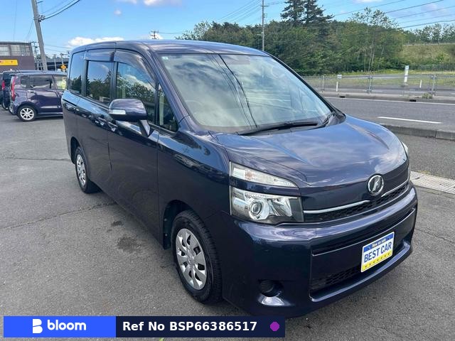 2013 Toyota Voxy